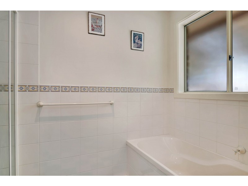 7 William Gilbert Avenue, Cockatoo Valley SA 5351