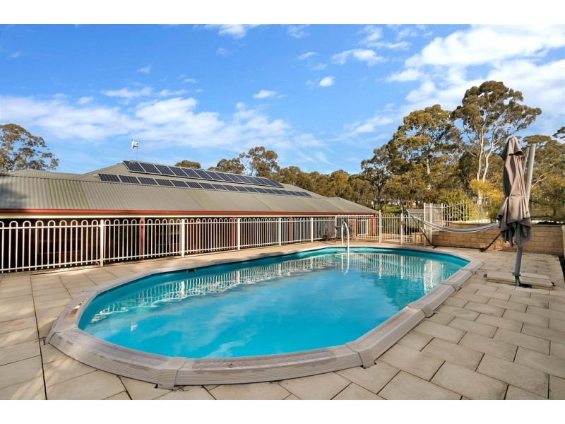 7 William Gilbert Avenue, Cockatoo Valley SA 5351