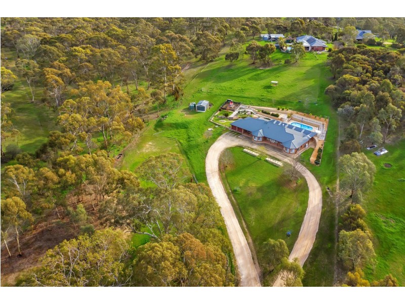 7 William Gilbert Avenue, Cockatoo Valley SA 5351