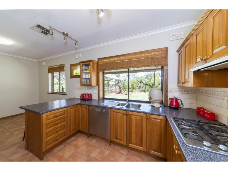 348 Pimpala Road, Cockatoo Valley SA 5351