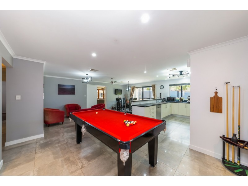 5 Thompson Circuit, Evanston Park SA 5116