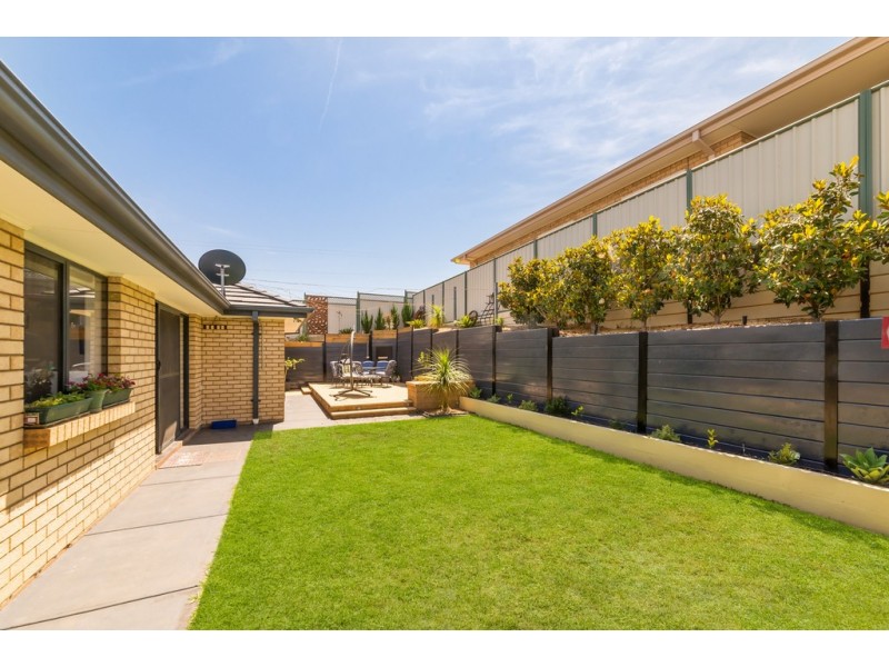 5 Thompson Circuit, Evanston Park SA 5116