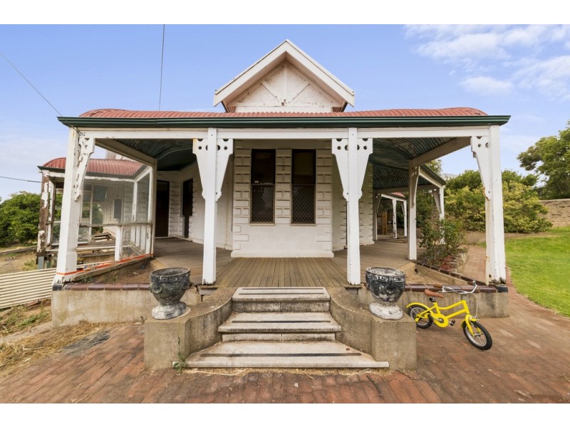 8 Lyndoch Road, Gawler East SA 5118