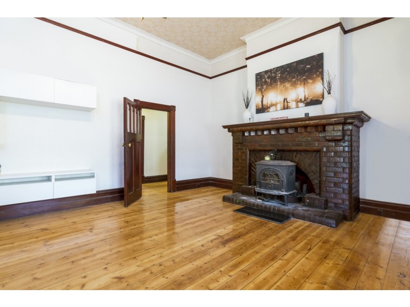 8 Lyndoch Road, Gawler East SA 5118