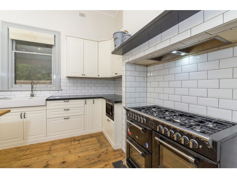 8 Lyndoch Road, Gawler East SA 5118