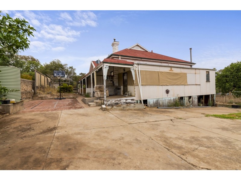 8 Lyndoch Road, Gawler East SA 5118
