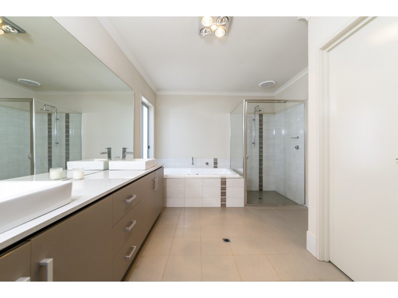 5 Schliebs Road, Stockwell SA 5355