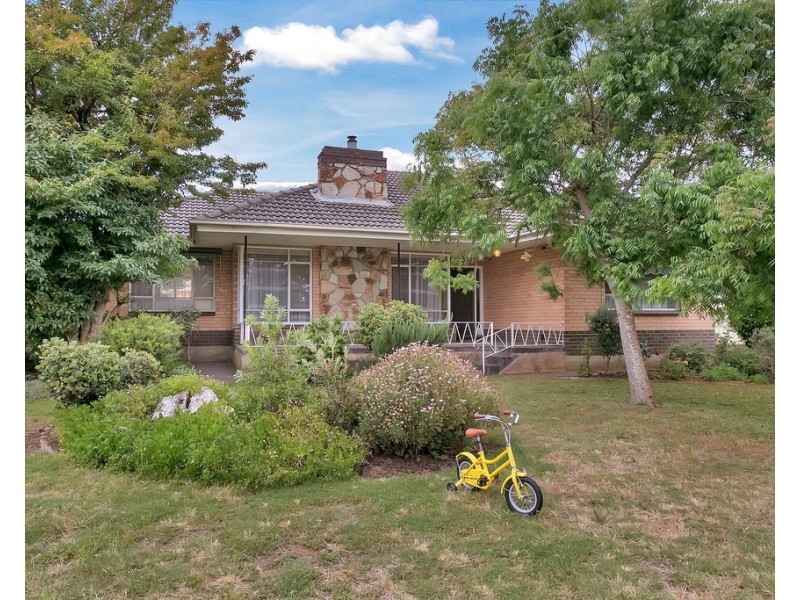 8 Snell Avenue, Hillbank SA 5112