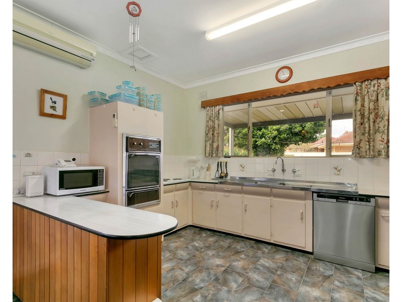 8 Snell Avenue, Hillbank SA 5112