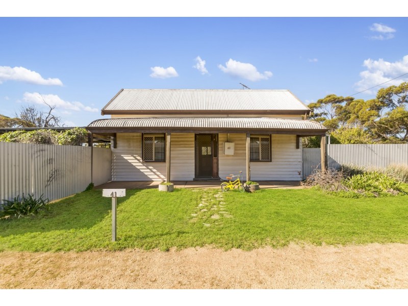 41 Second Street, Owen SA 5460