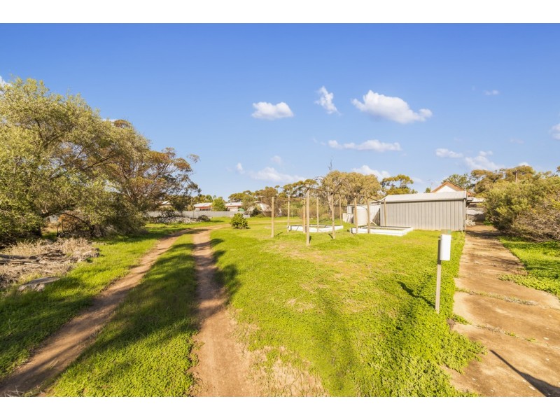 41 Second Street, Owen SA 5460