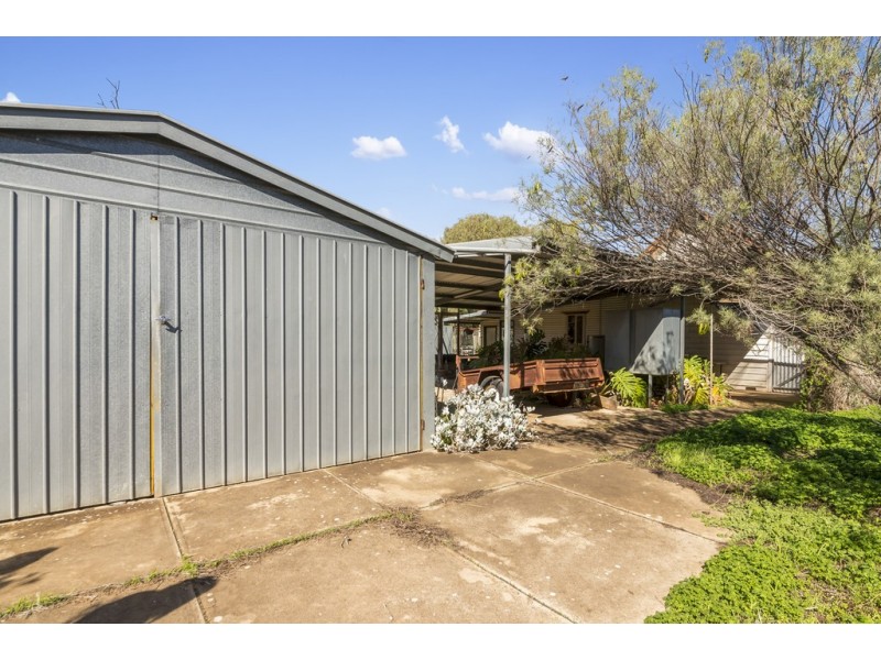 41 Second Street, Owen SA 5460