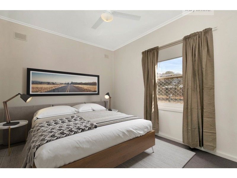 8 Longford Street, Evanston SA 5116