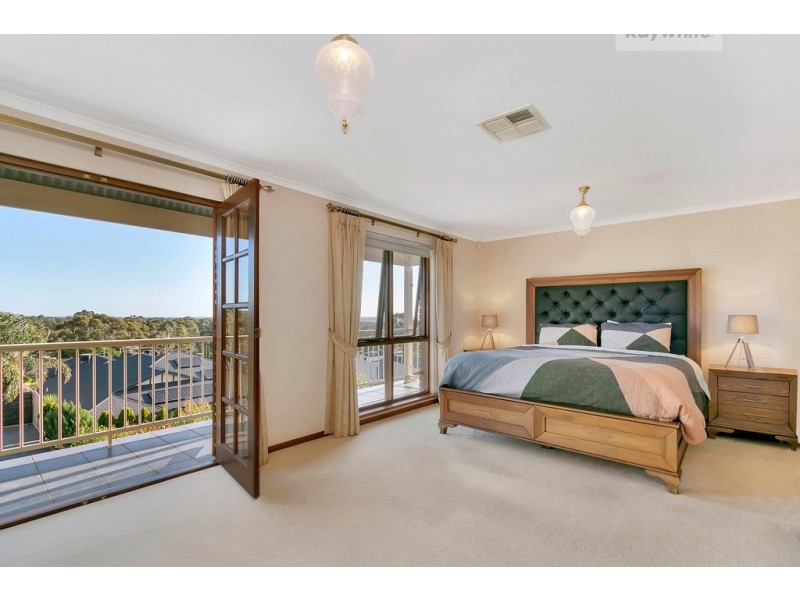 8 Thompson Circuit, Evanston Park SA 5116