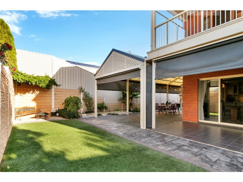 8 Thompson Circuit, Evanston Park SA 5116