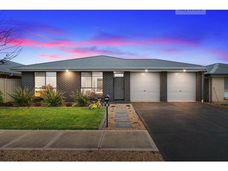 8 Lawes Terrace, Reid SA 5118