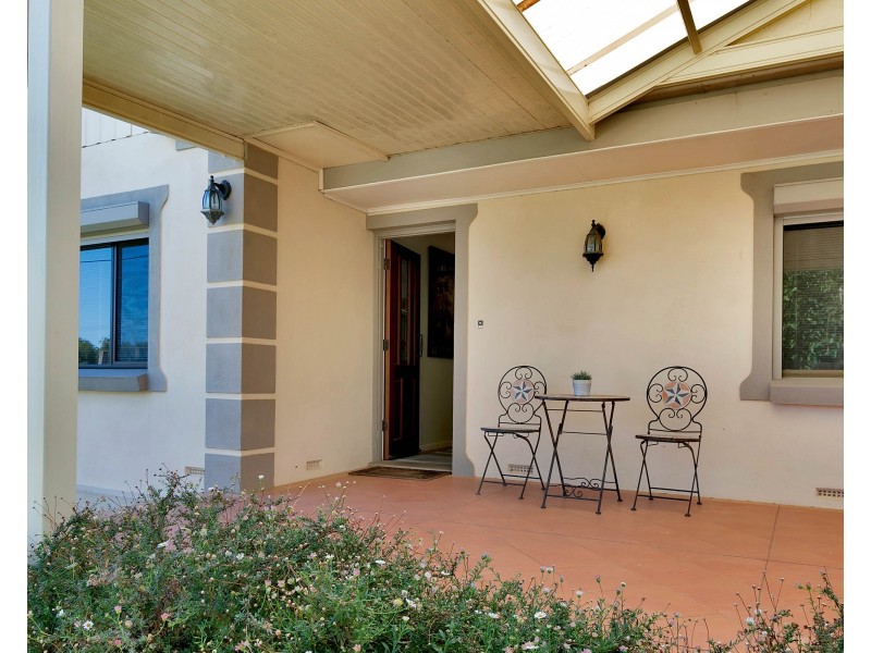 6 High Street, Willaston SA 5118