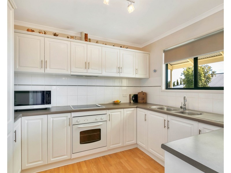 16 Warner Court, Sandy Creek SA 5350