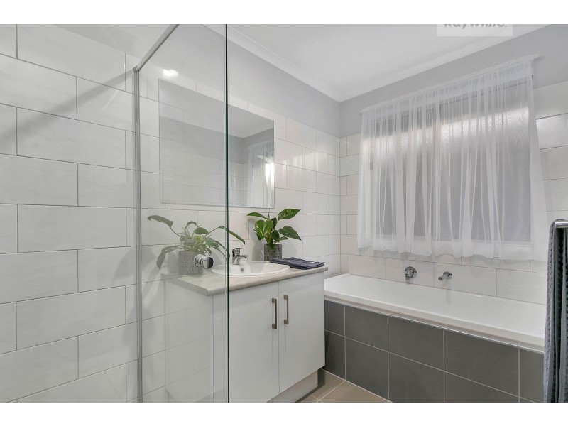 3 Blue Lake Drive, Blakeview SA 5114