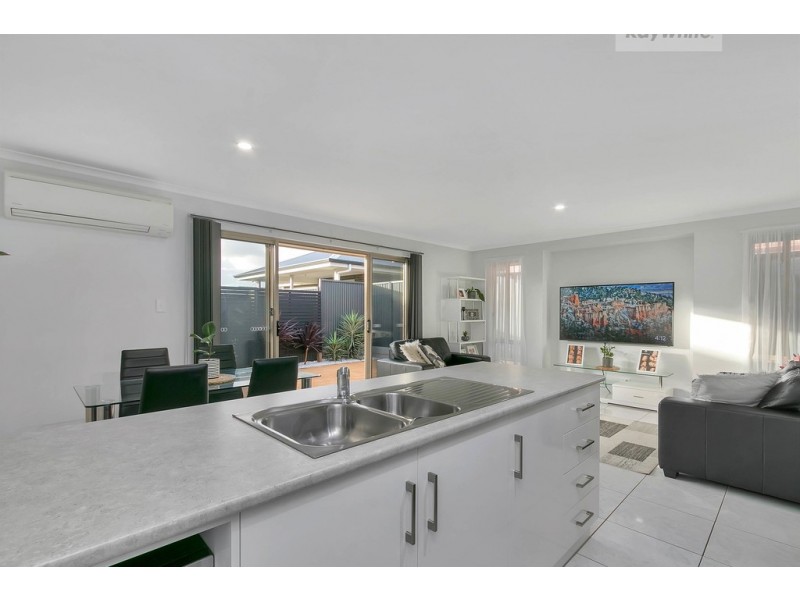 3 Blue Lake Drive, Blakeview SA 5114