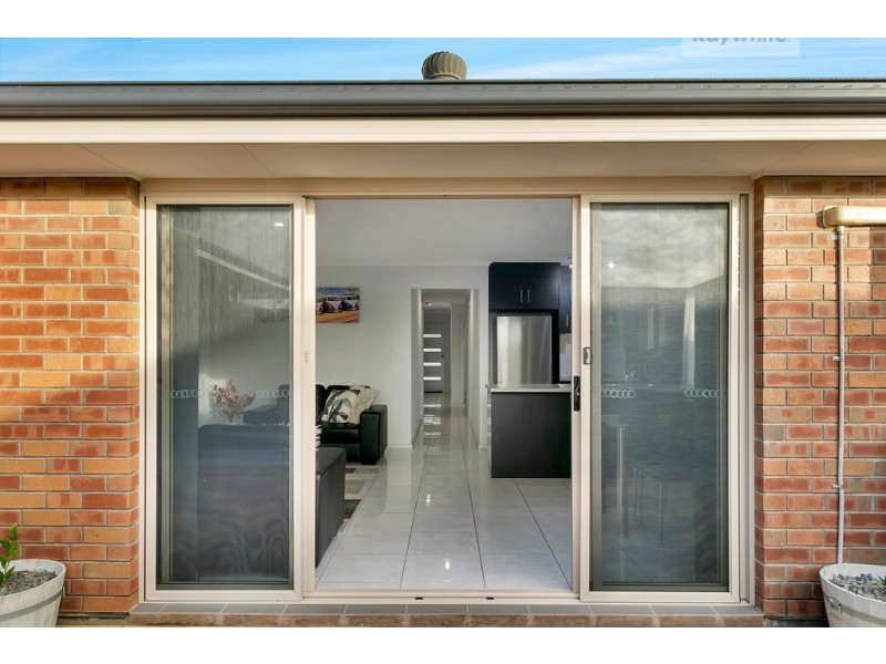 3 Blue Lake Drive, Blakeview SA 5114