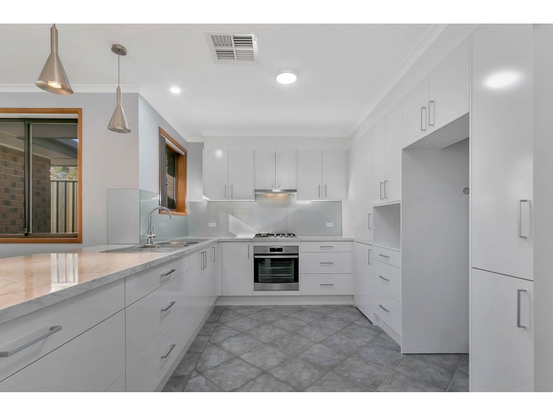 10 Hutchins Street, Gawler East SA 5118