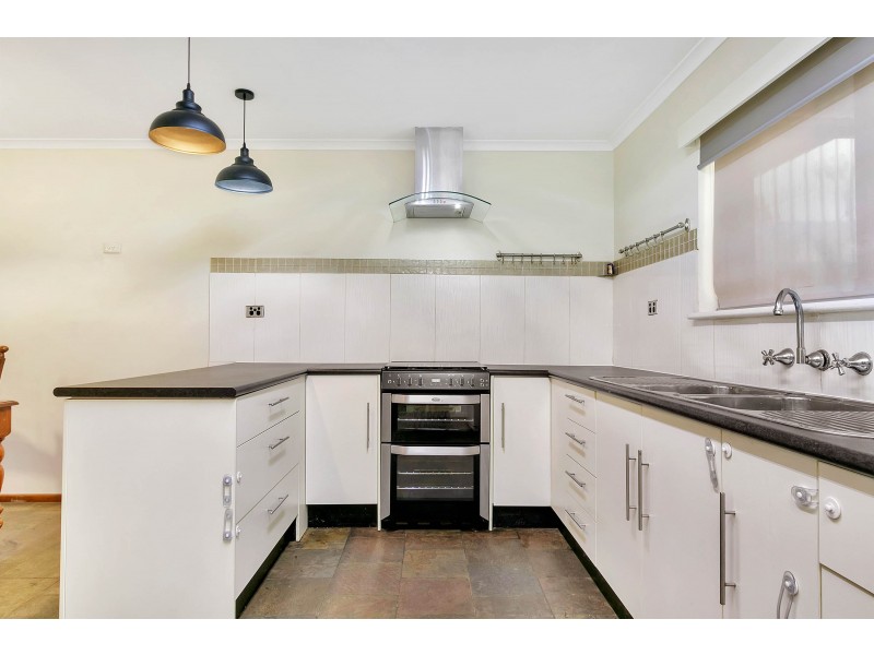 11 Dawkins Avenue, Willaston SA 5118