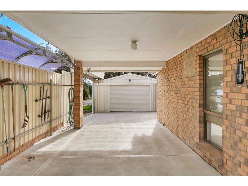 11 Dawkins Avenue, Willaston SA 5118