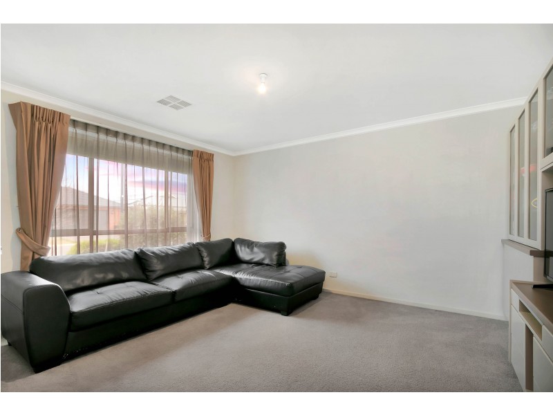 9 Wilson Court, Reid SA 5118