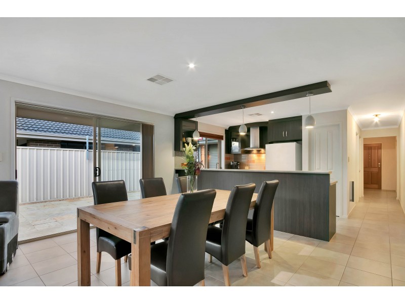 9 Wilson Court, Reid SA 5118