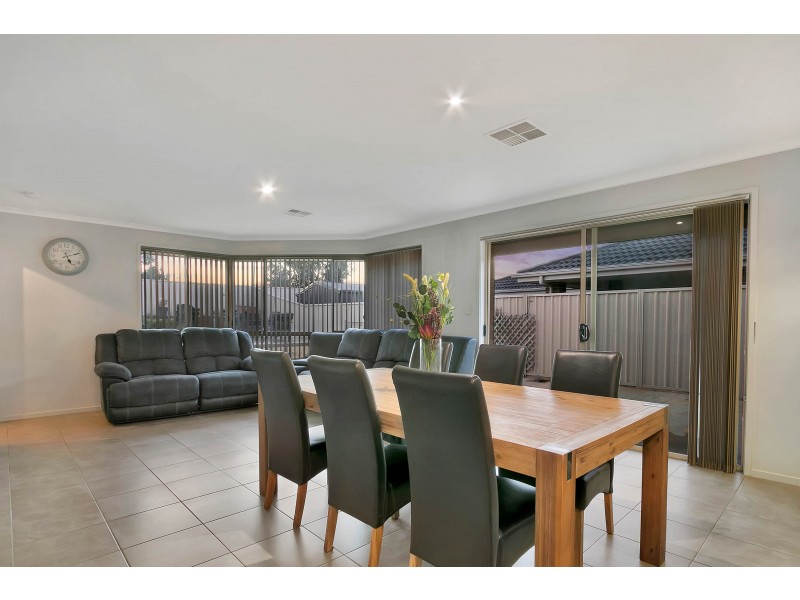9 Wilson Court, Reid SA 5118