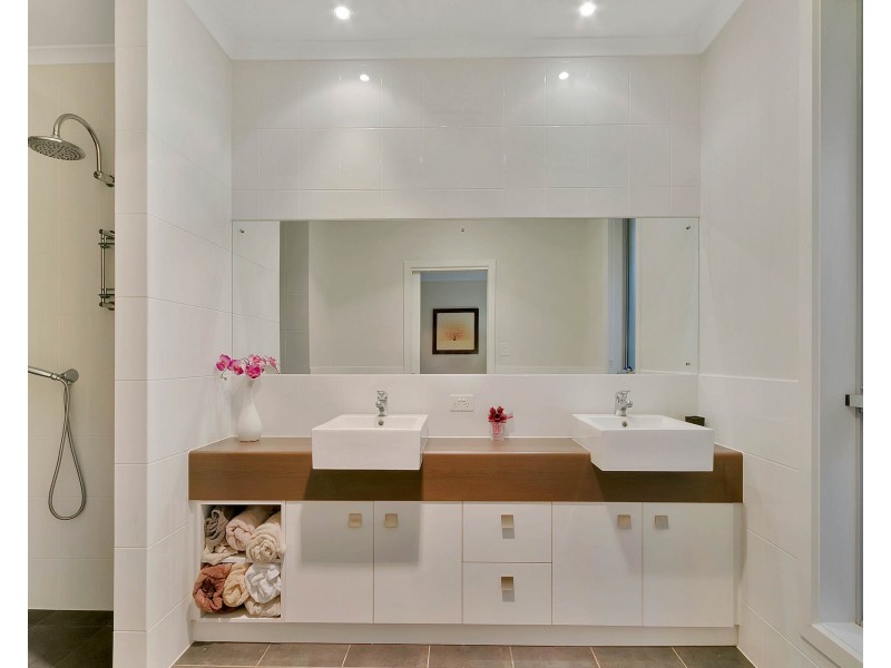 106 Kingfisher Drive, Hewett SA 5118