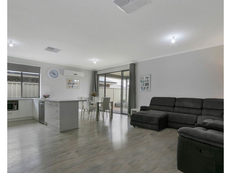 17 Spring Street, Munno Para West SA 5115