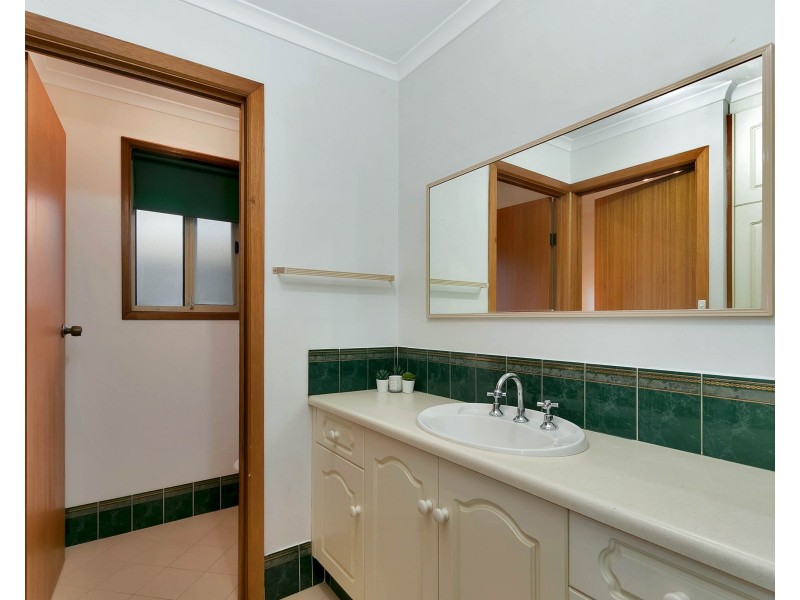 2 McDermott Place, Green Fields SA 5107