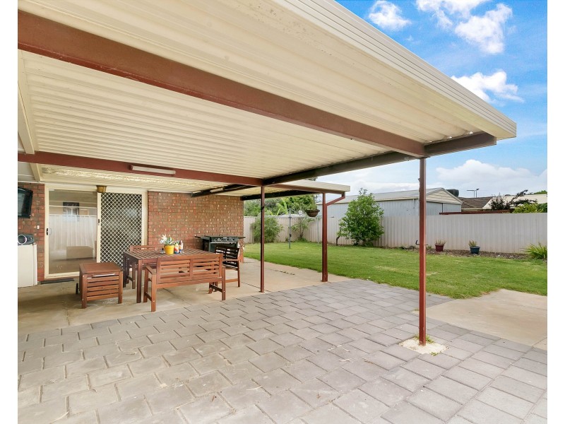 2 McDermott Place, Green Fields SA 5107
