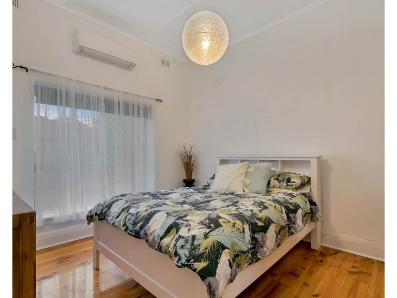 63 Oval Avenue, Woodville South SA 5011