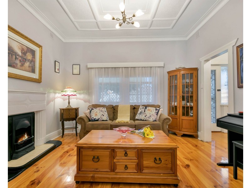 63 Oval Avenue, Woodville South SA 5011