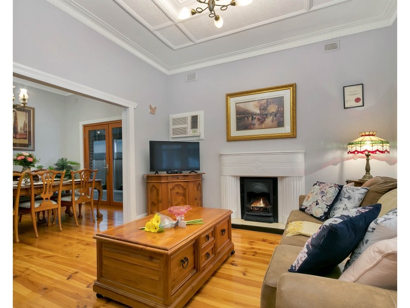 63 Oval Avenue, Woodville South SA 5011