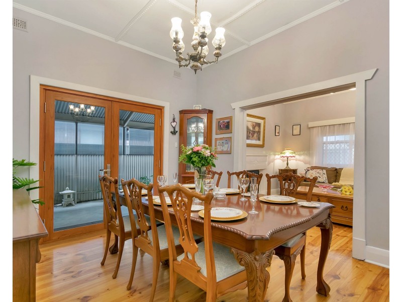 63 Oval Avenue, Woodville South SA 5011