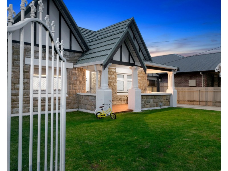 63 Oval Avenue, Woodville South SA 5011