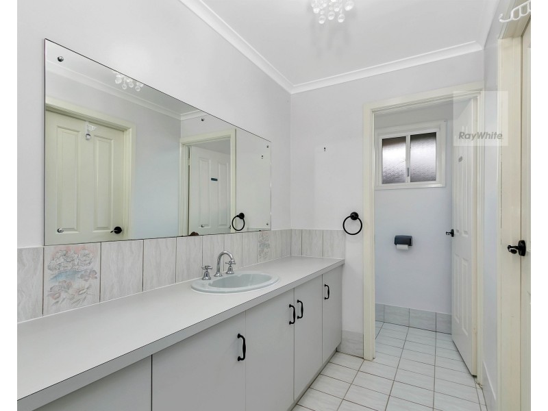 6 St Ives Court, Blakeview SA 5114