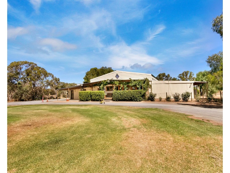 1951 Two Wells Road, Buchfelde SA 5118