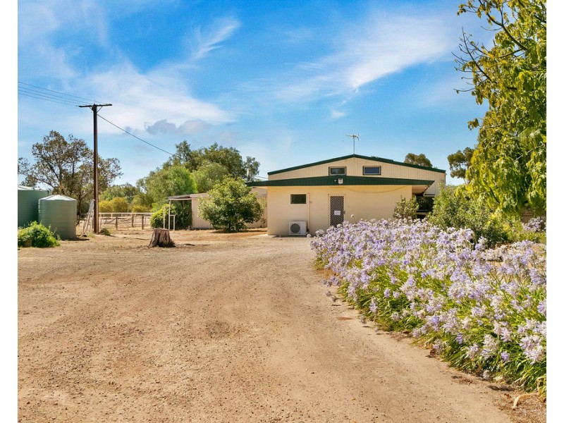 1951 Two Wells Road, Buchfelde SA 5118