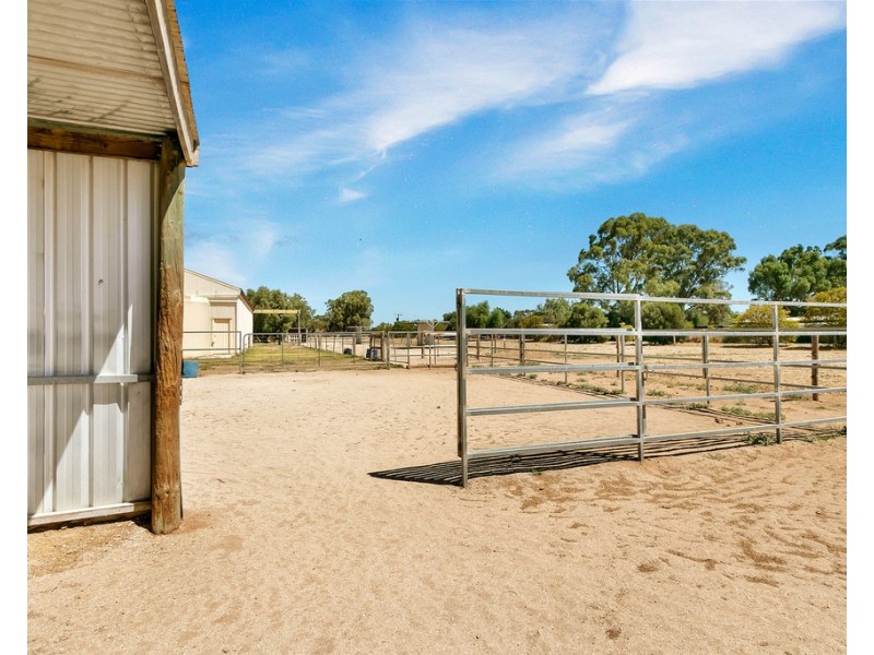 1951 Two Wells Road, Buchfelde SA 5118