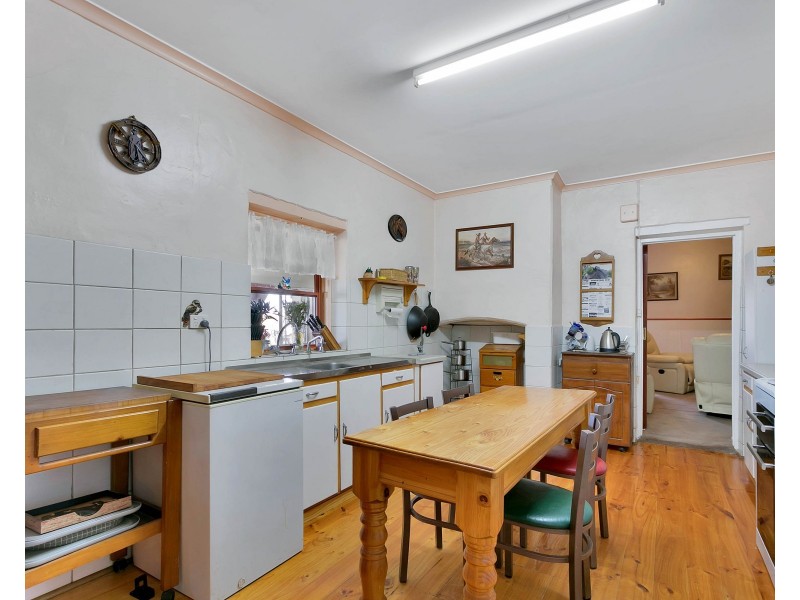 1020 Old Main Road South, Riverton SA 5412