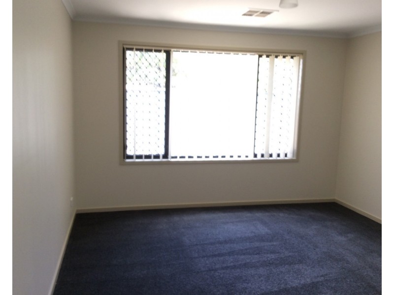 (D.H.A) Defence Housing Australia, Munno Para West SA 5115