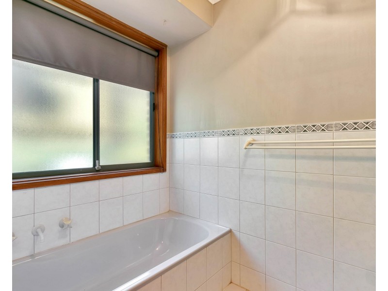 19 Rosebank Crescent, Hillbank SA 5112