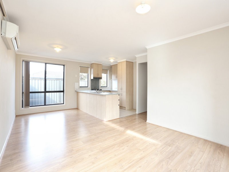 6 Almond Cct, Munno Para West SA 5115