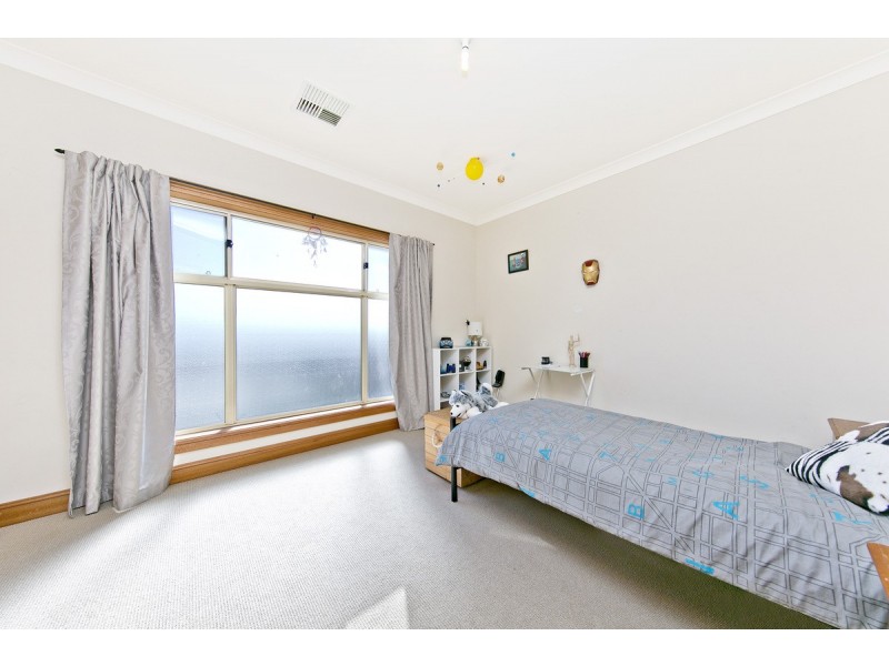 16 Oaklands Cct, Hewett SA 5118