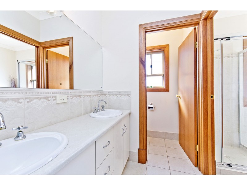 16 Oaklands Cct, Hewett SA 5118